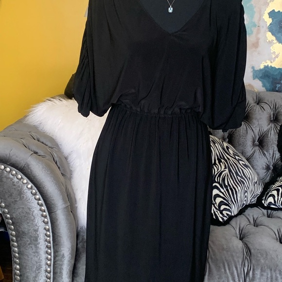 COPY - Lauren Ralph Lauren black dress elastic waist and rouched sleeves! - Picture 4 of 12